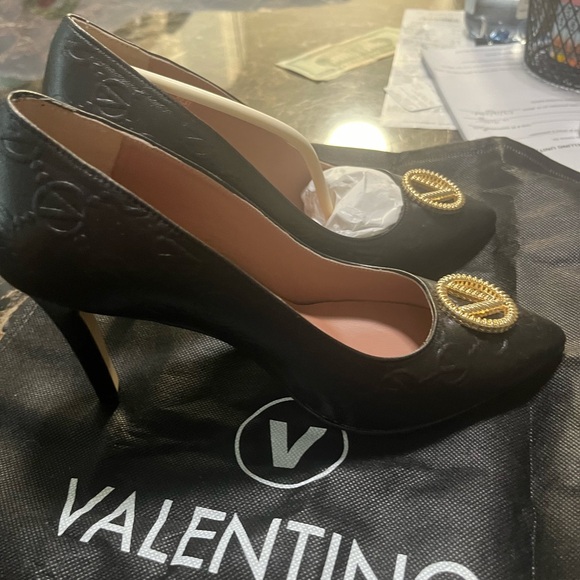 Brand Nee Valentino Black heels size 8 - Picture 7 of 7